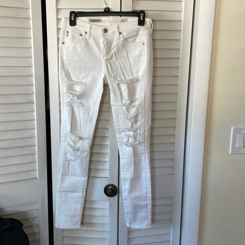 AG The Legging Ankle Jean White. Size 25R